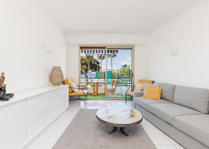 Cannes: Croisette Quartier Martinez - 90M²