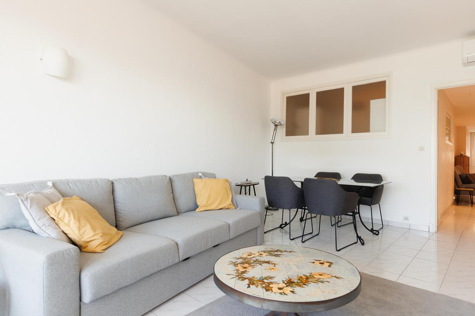 Cannes: Croisette Quartier Martinez - 90m² * Cannes